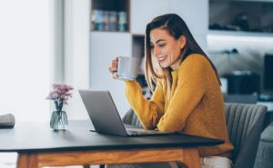 Lee más sobre el artículo ¿Cómo mejorar la productividad con el trabajo a distancia?