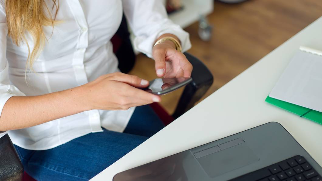 En este momento estás viendo ¿Qué aplicaciones se pueden utilizar para fichar en el trabajo?